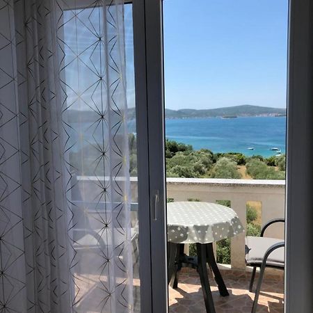 Apartments Delfini Sveti Filip i Jakov Eksteriør bilde
