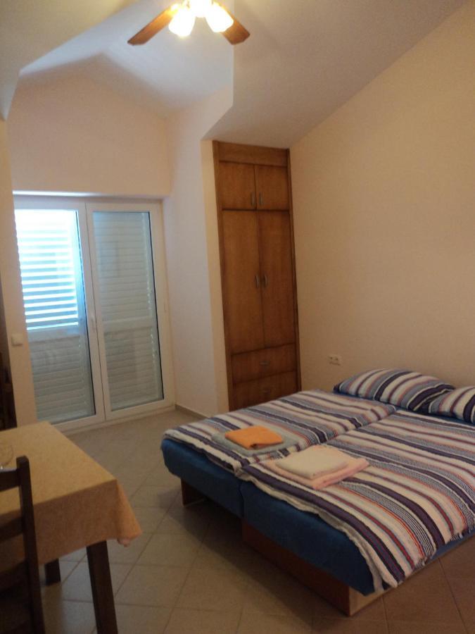 Apartments Delfini Sveti Filip i Jakov Eksteriør bilde