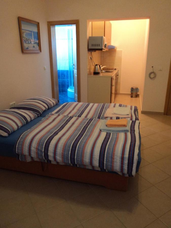 Apartments Delfini Sveti Filip i Jakov Eksteriør bilde